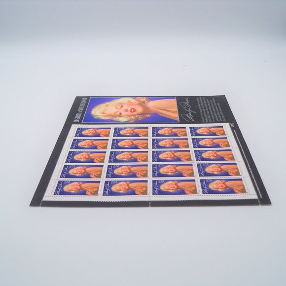 Marilyn Monroe Legend of Hollywood 1995 32 cent Stamp Sheet - Picture 6 of 9